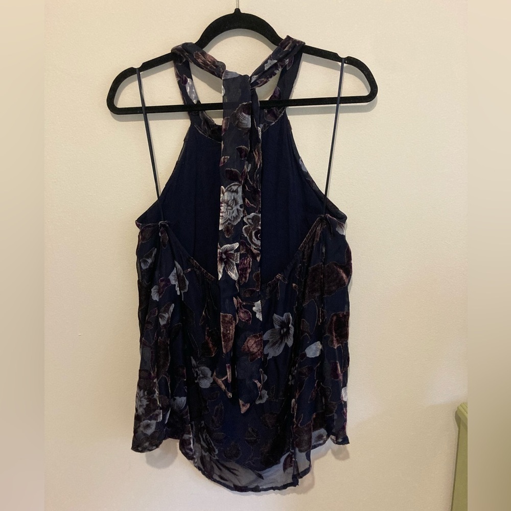 ASTR Revolve Velvet‎ Halter Top - Picture 2 of 7